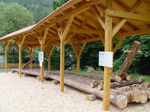 Schaufloß im Kurpark Enzklösterle